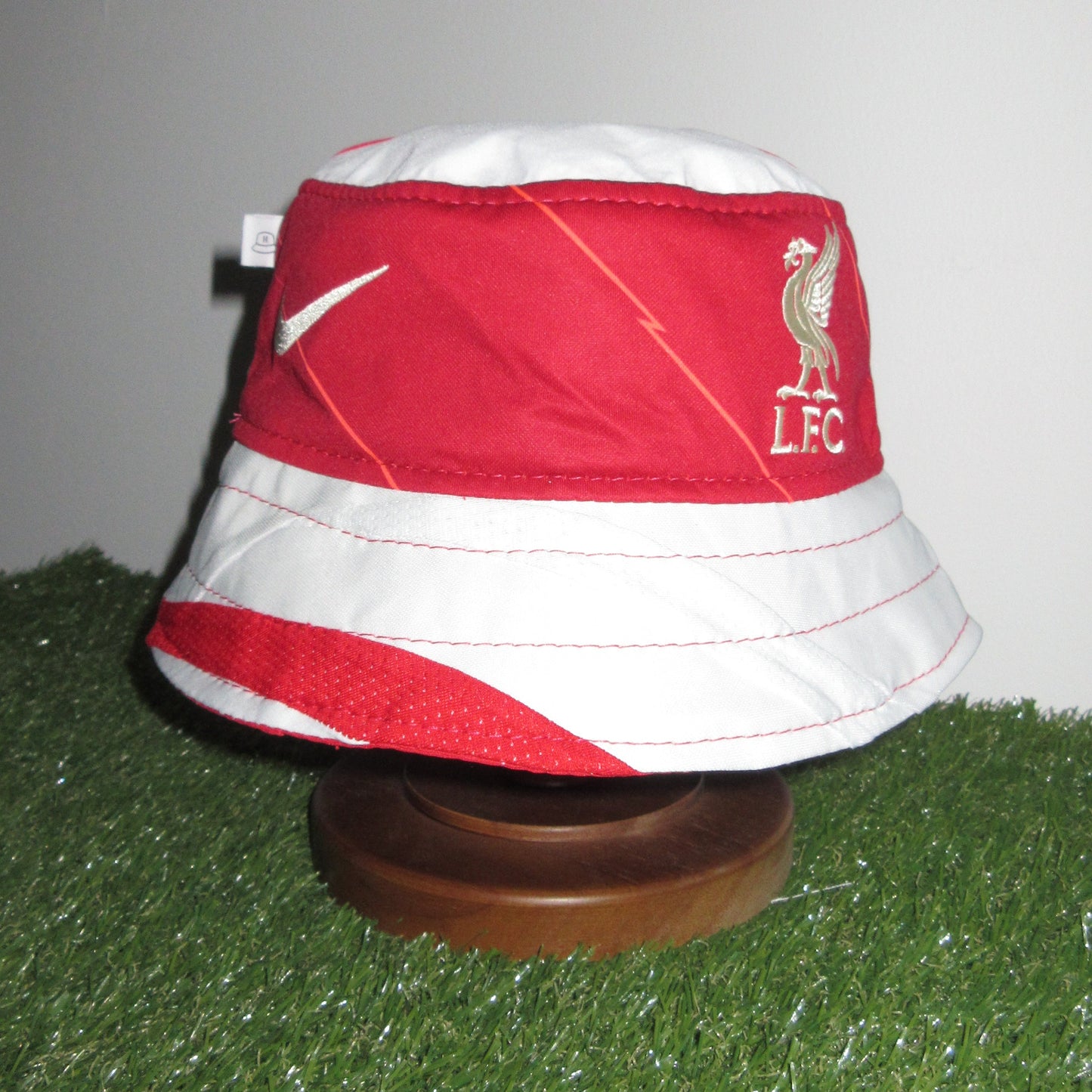 Liverpool bucket hat (adult 62 cm) - handmade from original shirts