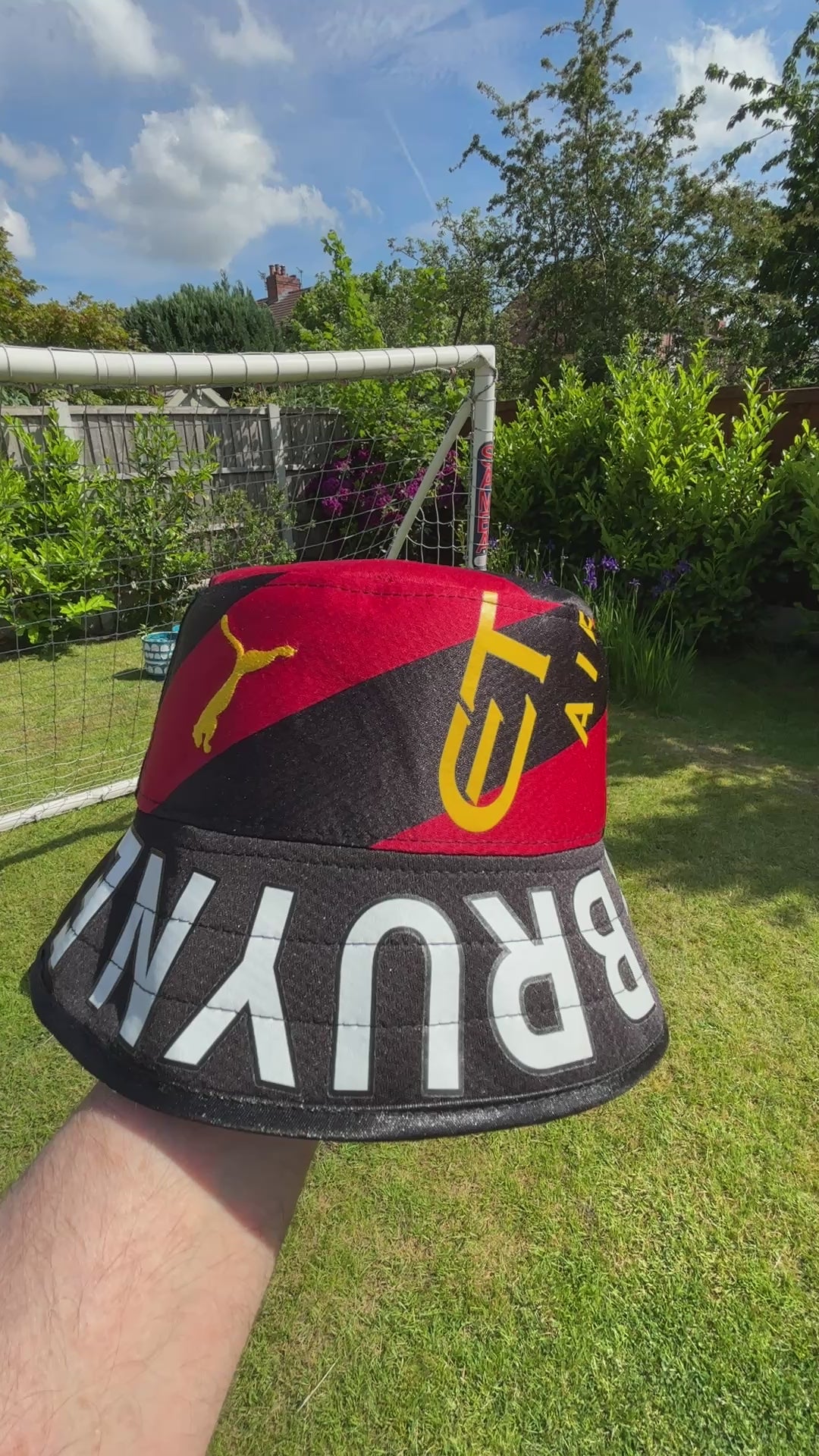 Manchester City Full Kit Bucket Hat - De Bruyne Edition (Adult 62–63 cm)