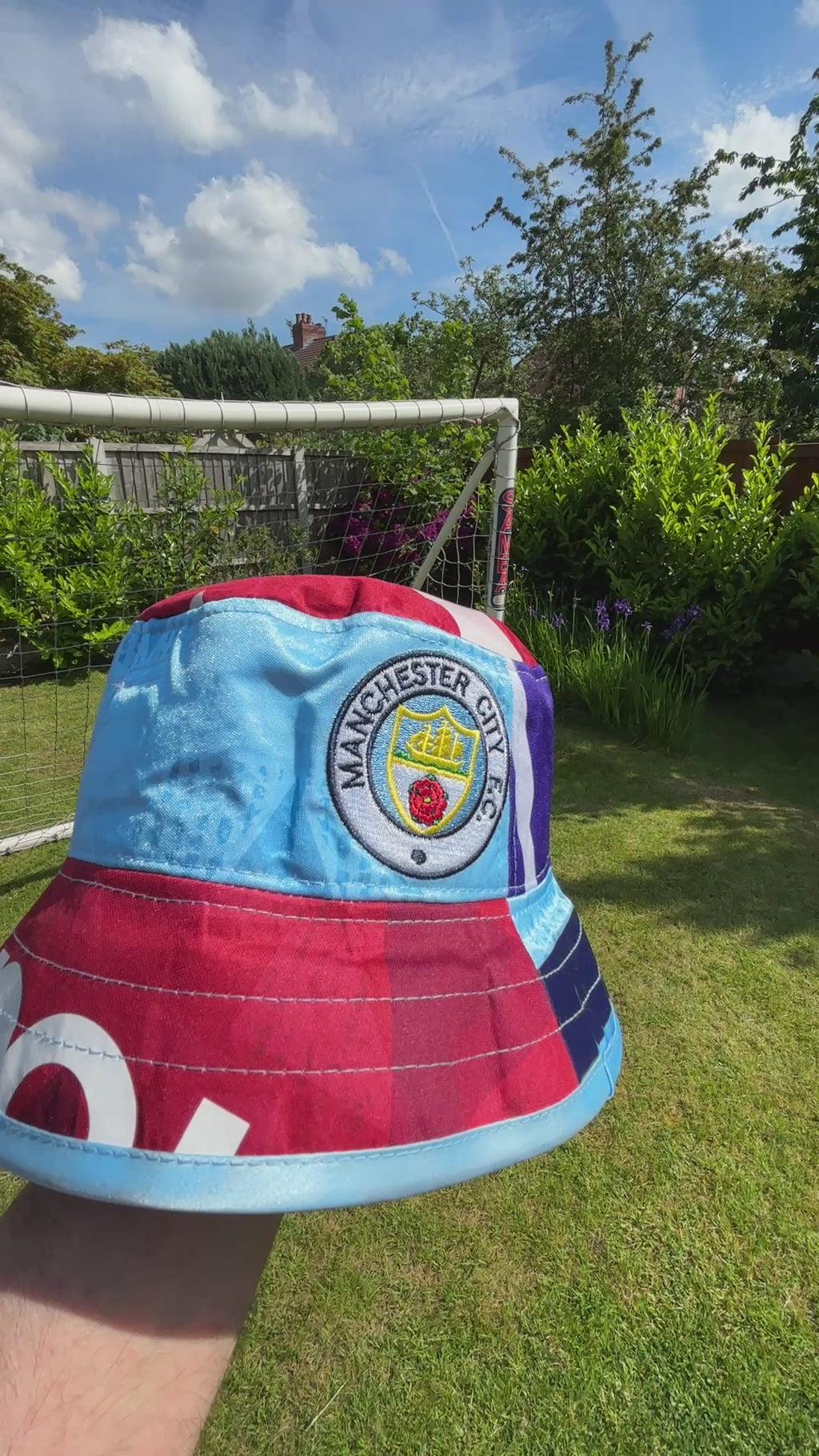 Oasis x Manchester City bucket hat (adult 62-63 cm) - handmade from retro shirts